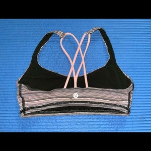 Lululemon Free To Be Bra
Space Dye Twist in Peach